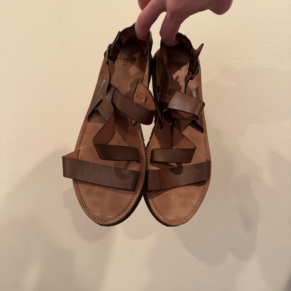 Men’s 10 Mango Brown faux Leather Sandals